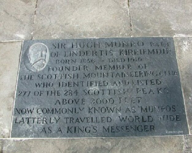 Engraved Paving at Cumberland Close