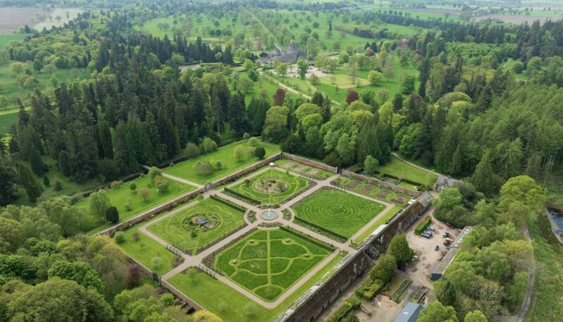 Glamis Castle gardens