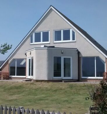 Exterior view of Hawthorn Cottages in Carnoustie