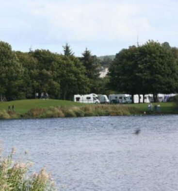 Lochside Caravan Club - Accommodation in Forfar
