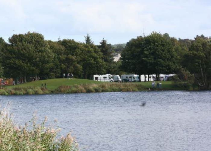 Lochside Caravan Club - Accommodation in Forfar