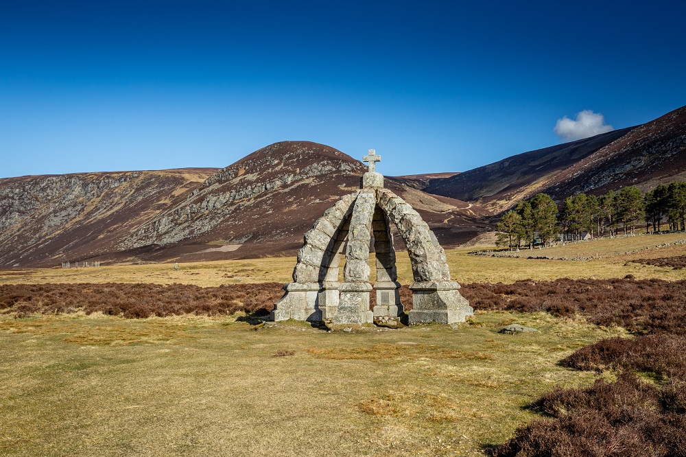 Mount Keen and Queen’s Well Walking Route