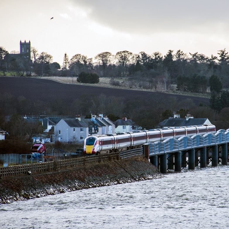 Train coming into Montrose