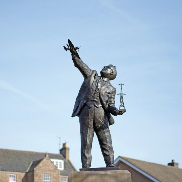 Watson Watt Statue, Brechin
